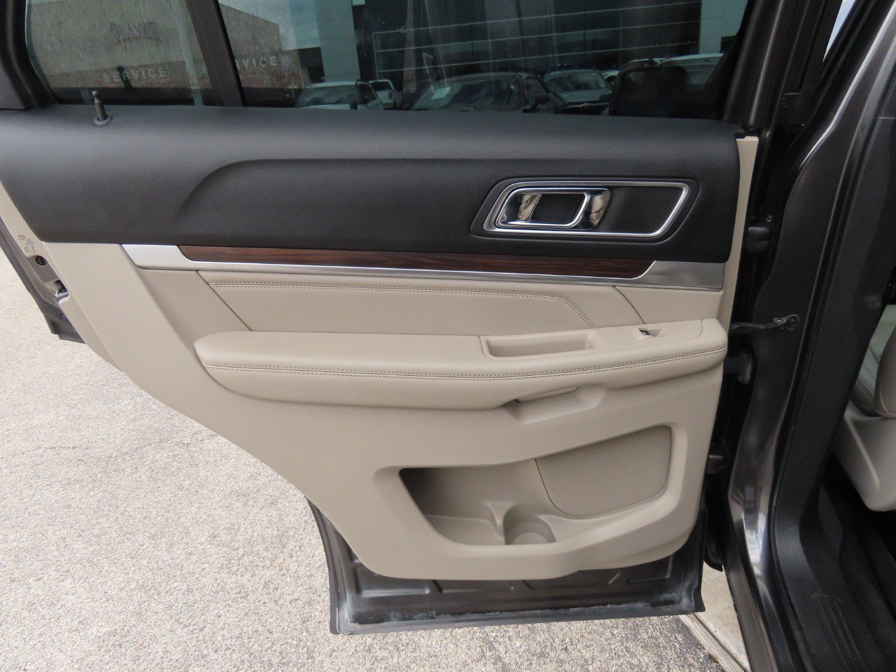 Used 2018 Ford Explorer Limited FWD image 21