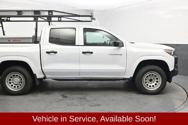 Used 2024 Chevrolet Colorado W/T w/ Safety Package RWD image 9