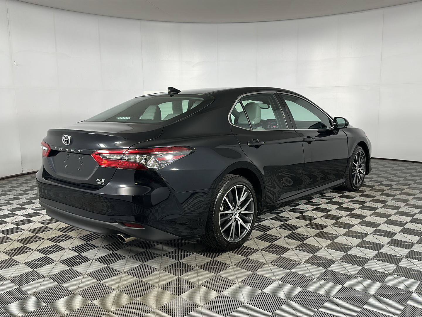 Used 2023 Toyota Camry XLE w/ Cold Weather Package AWD/4WD image 21
