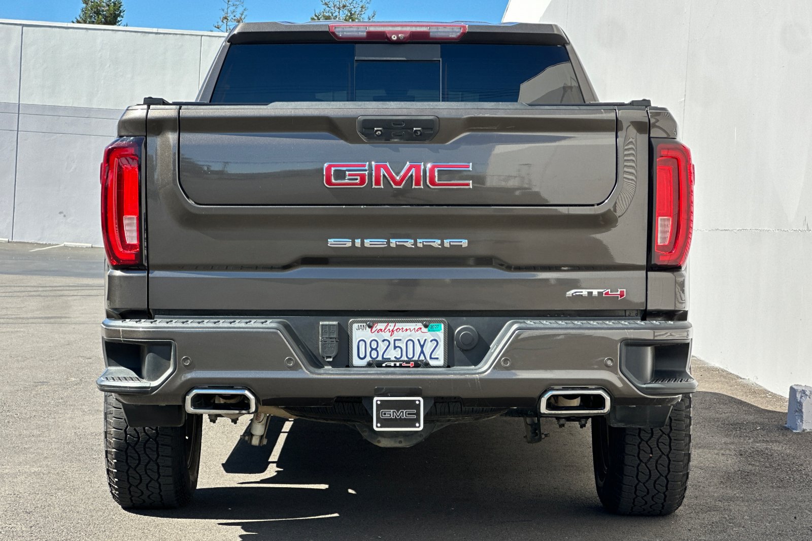 Used 2020 GMC Sierra 1500 AT4 w/ AT4 Premium Package AWD/4WD image 5