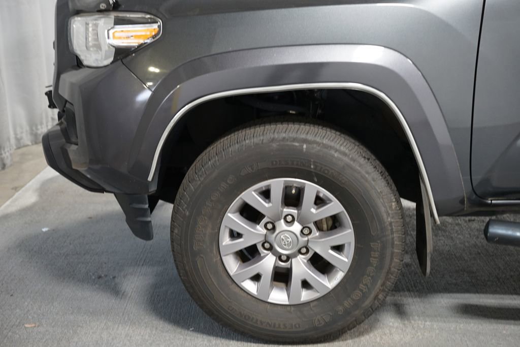 Used 2019 Toyota Tacoma SR5 RWD image 5
