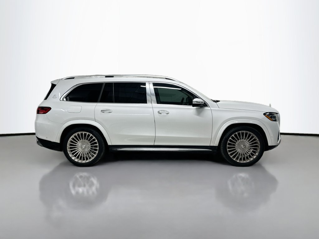 Used 2025 Mercedes-Benz Maybach GLS 600 4MATIC image 8