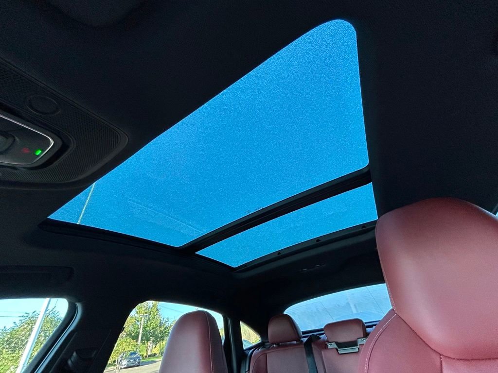 Used 2023 Audi e-tron S Premium Plus w/ Black Optic Package image 31