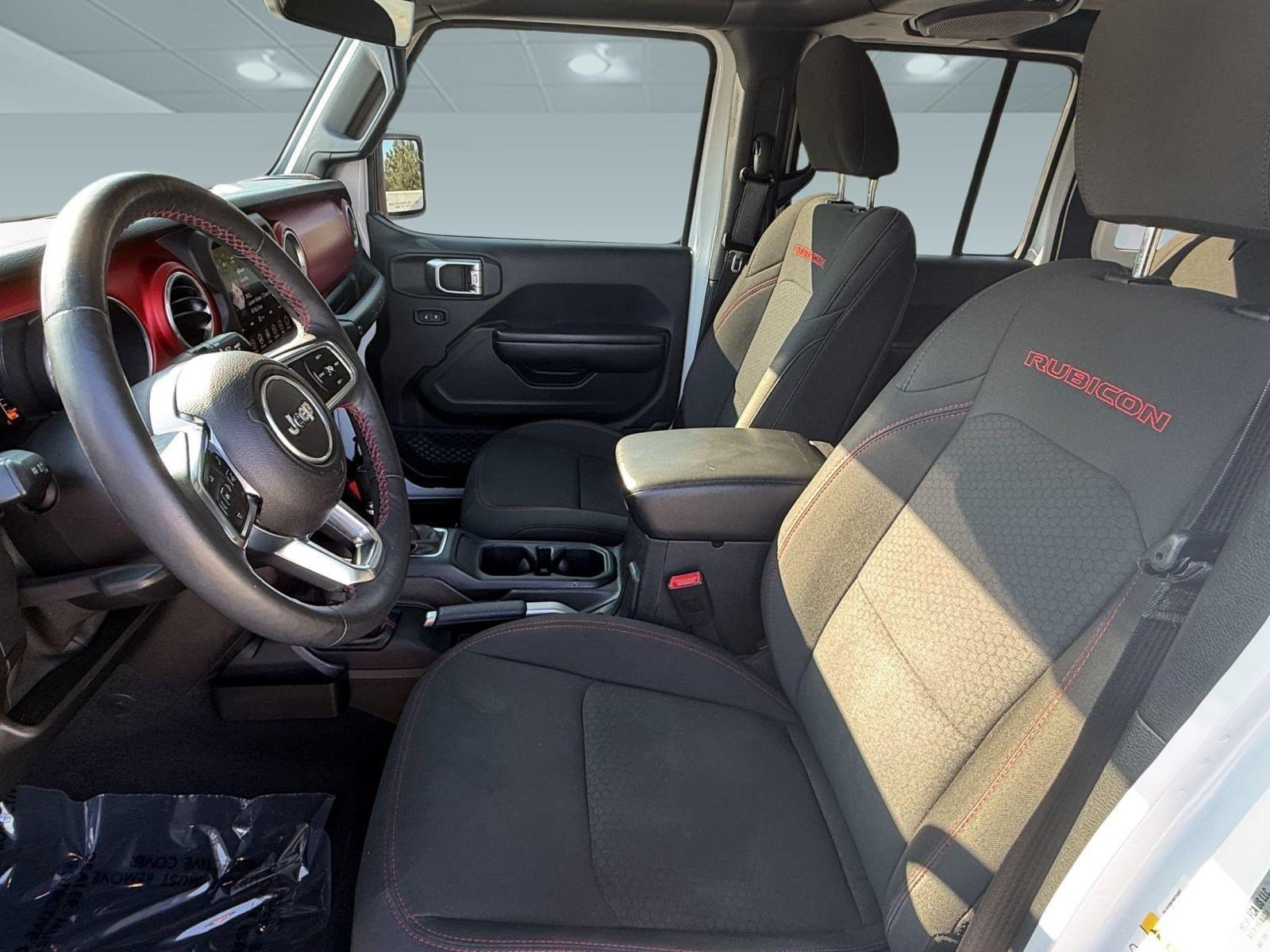 Used 2018 Jeep Wrangler Unlimited Rubicon AWD/4WD image 5