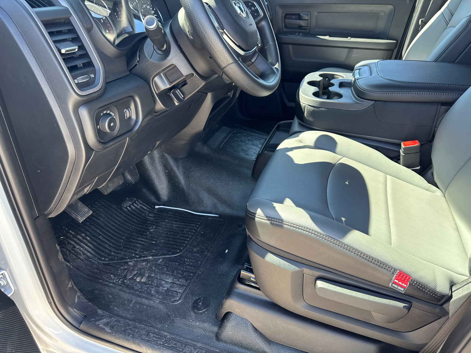 New 2026 RAM 4500 Tradesman w/ Chrome Appearance Group image 9