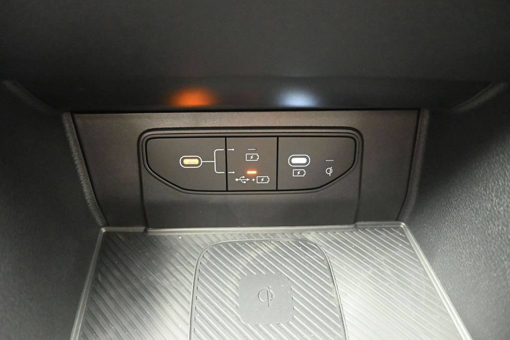 Used 2026 Kia Sportage EX FWD image 15