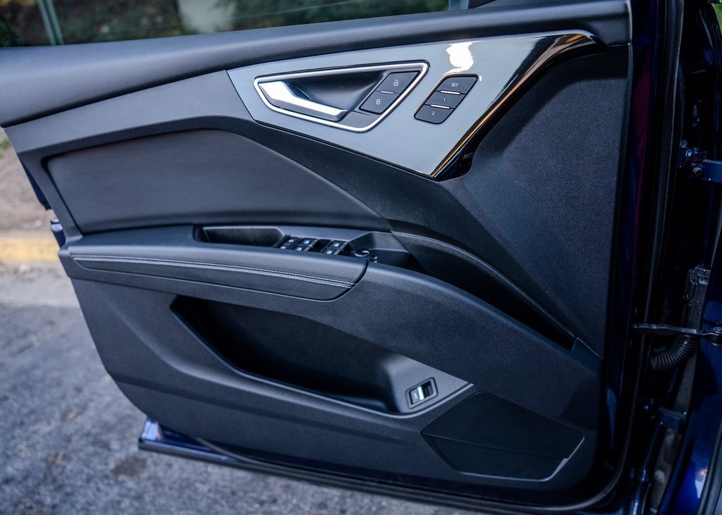 Used 2023 Audi Q4 e-tron Premium Plus w/ Premium Plus image 15