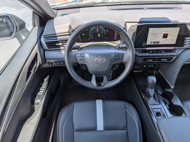 Used 2026 Toyota Camry SE AWD/4WD image 14