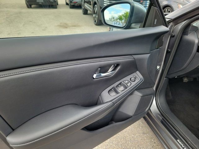 Used 2025 Nissan Sentra SV image 22