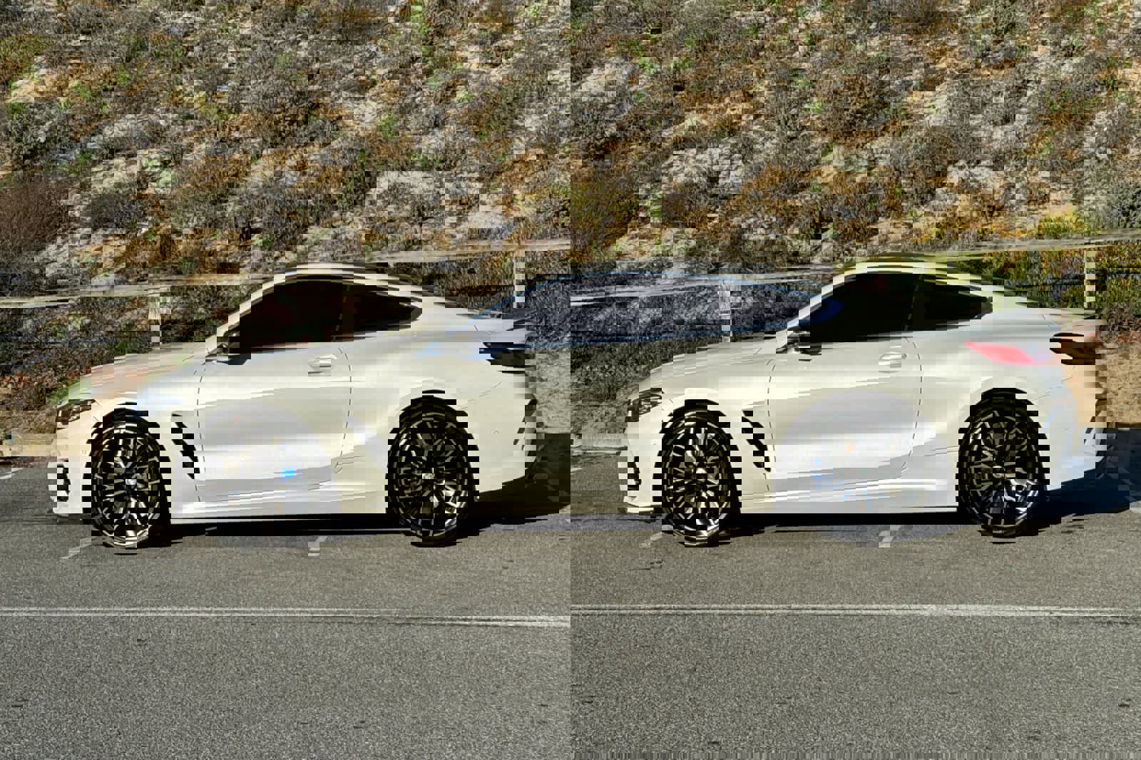 Used 2023 BMW M850i xDrive Coupe w/ Driving Assistance Package image 9