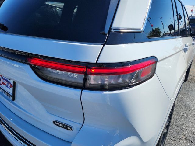 New 2025 Jeep Grand Cherokee Overland w/ Luxury Tech Group IV AWD/4WD image 5