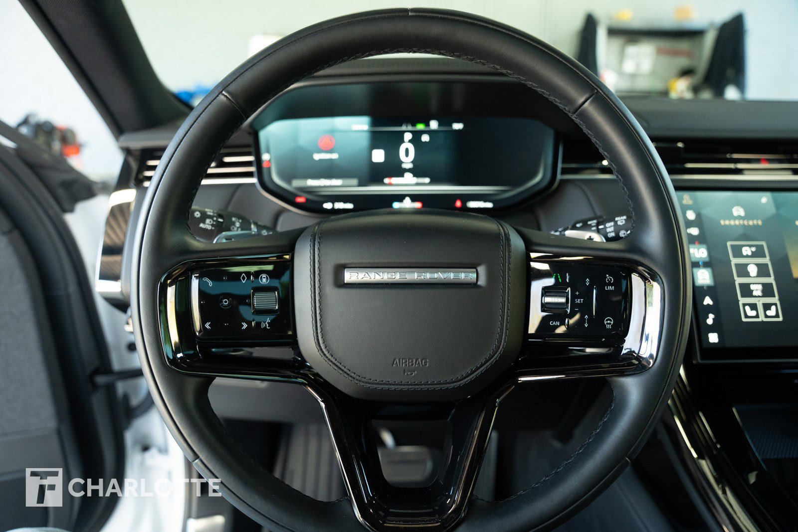 Used 2024 Land Rover Range Rover Sport Dynamic SE image 16