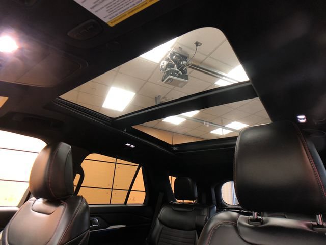 Used 2025 Ford Explorer ST-Line w/ Premium Package AWD/4WD image 21
