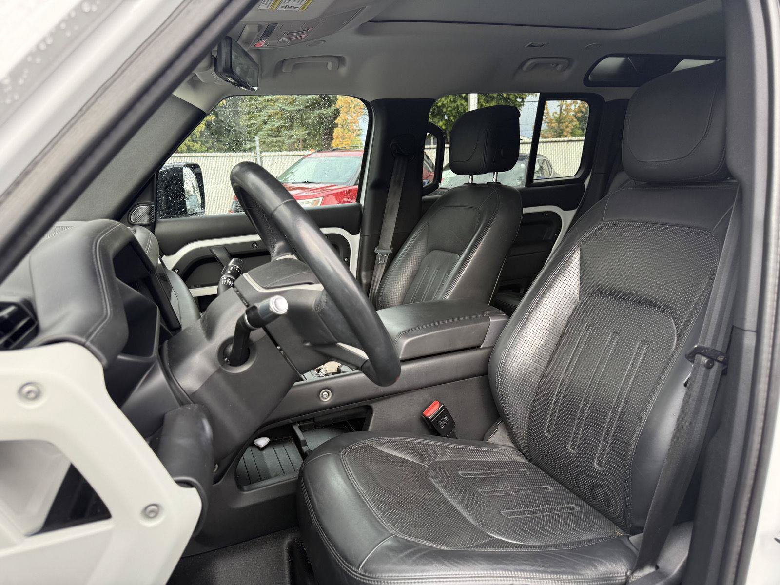 Used 2020 Land Rover Defender 110 HSE AWD/4WD image 11