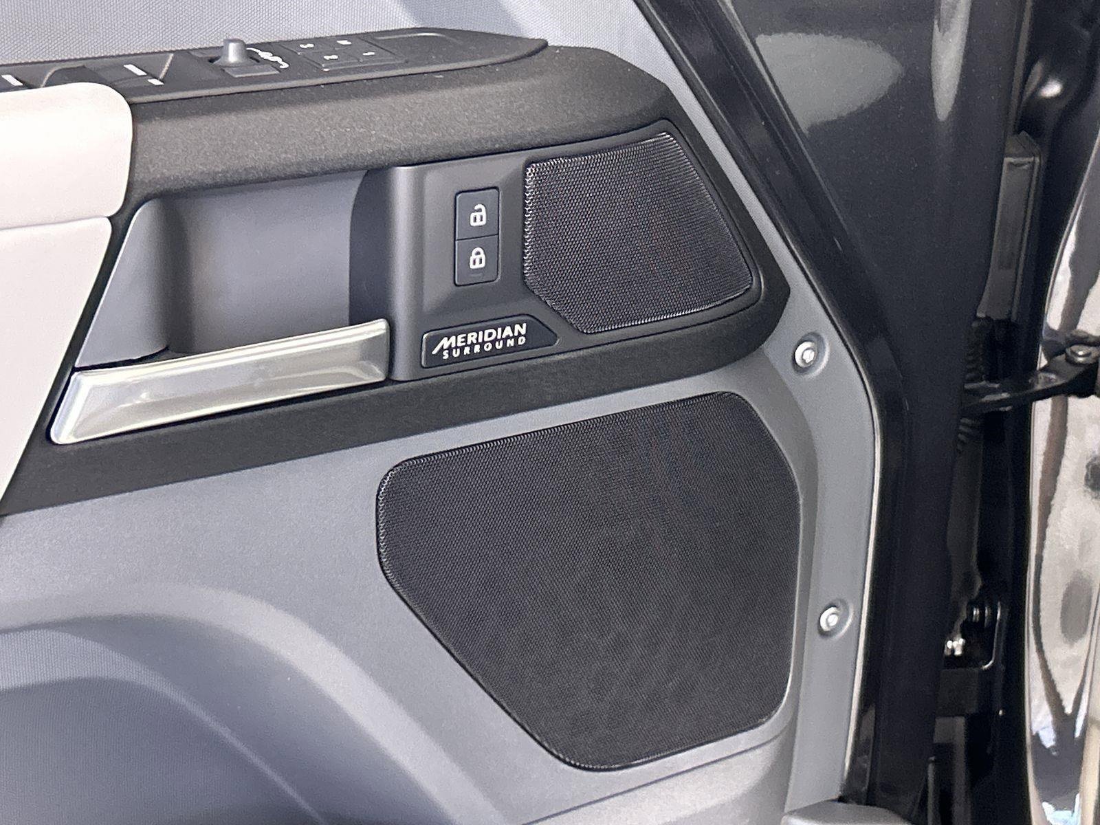 New 2025 Land Rover Defender 130 V8 image 22