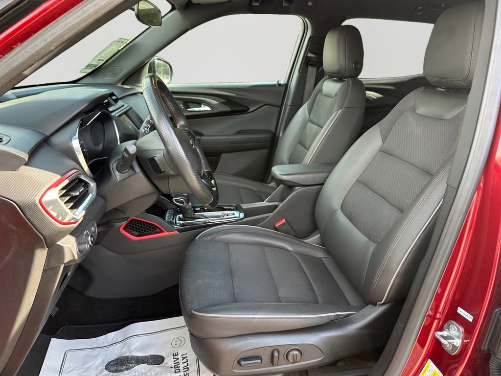 Used 2023 Chevrolet TrailBlazer RS image 24