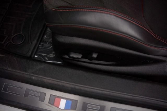 Used 2019 Chevrolet Camaro ZL1 RWD image 16
