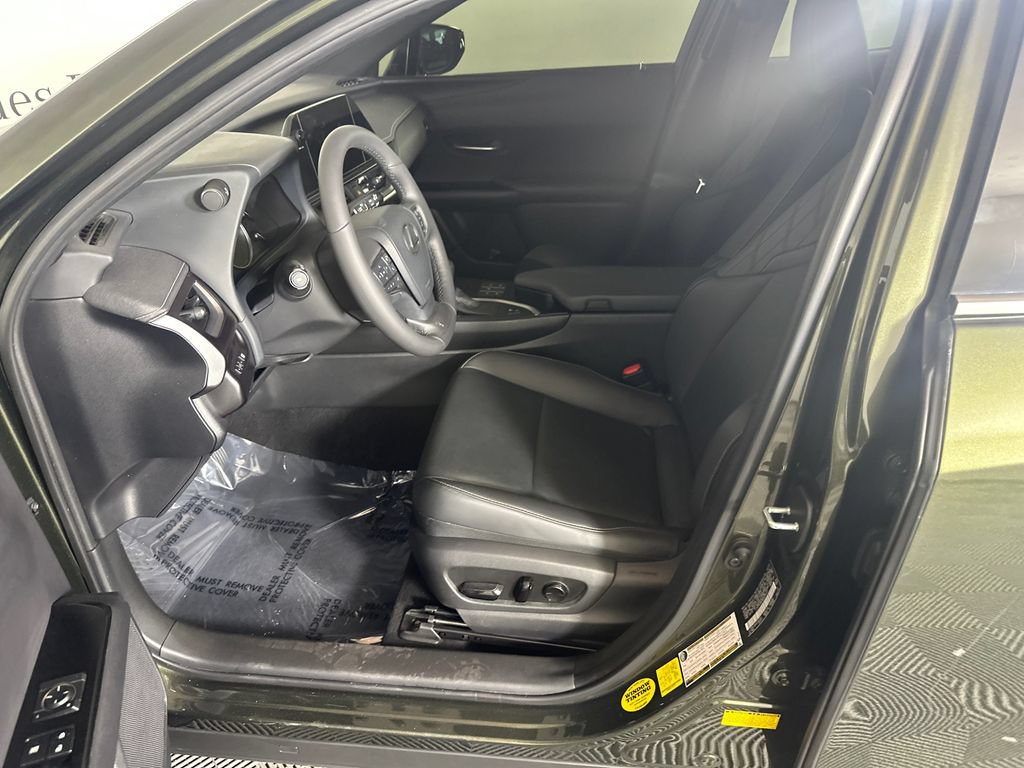 Used 2024 Lexus UX 250h AWD w/ Premium Package image 9