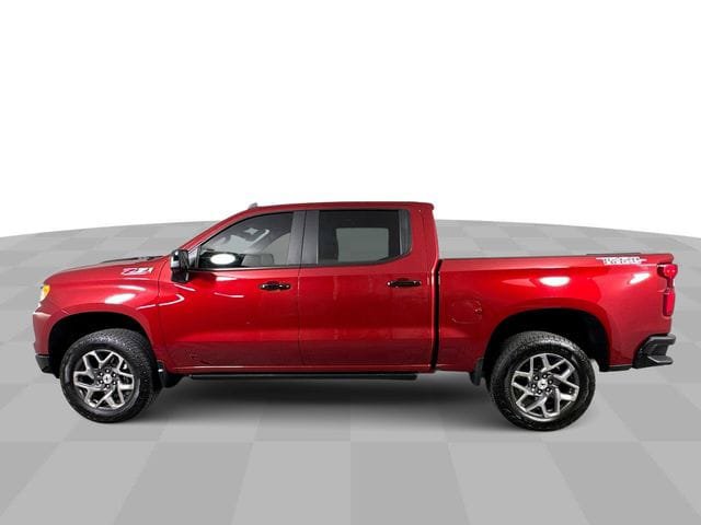 Used 2025 Chevrolet Silverado 1500 LT Trail Boss w/ Convenience Package II AWD/4WD image 5