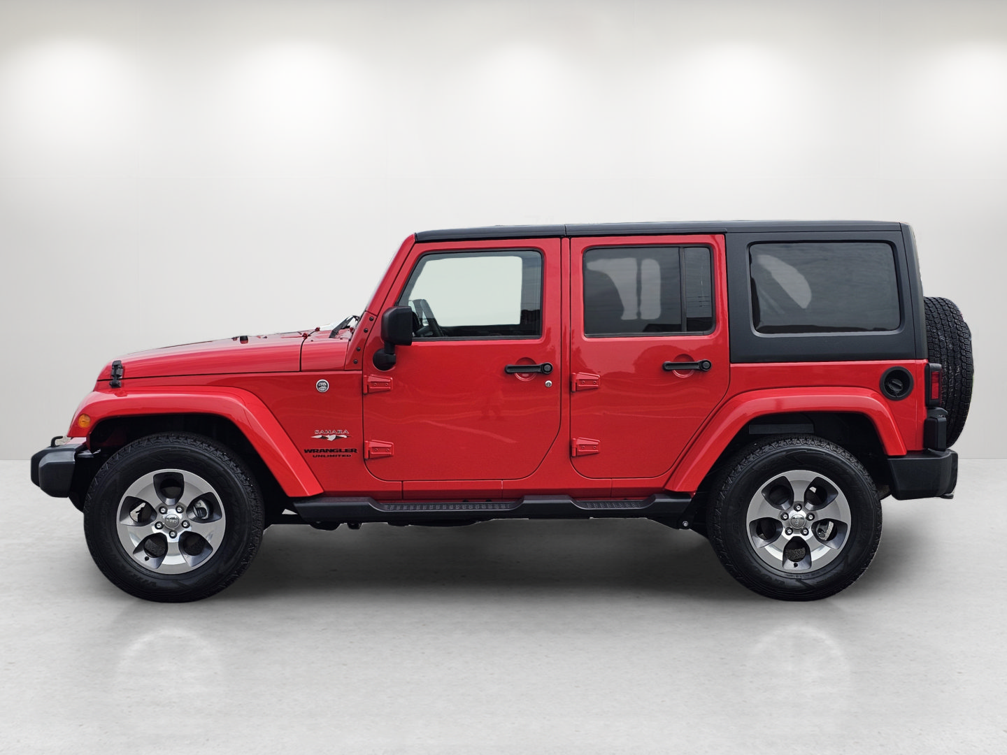 Used 2017 Jeep Wrangler Unlimited Sahara w/ Connectivity Group AWD/4WD image 8