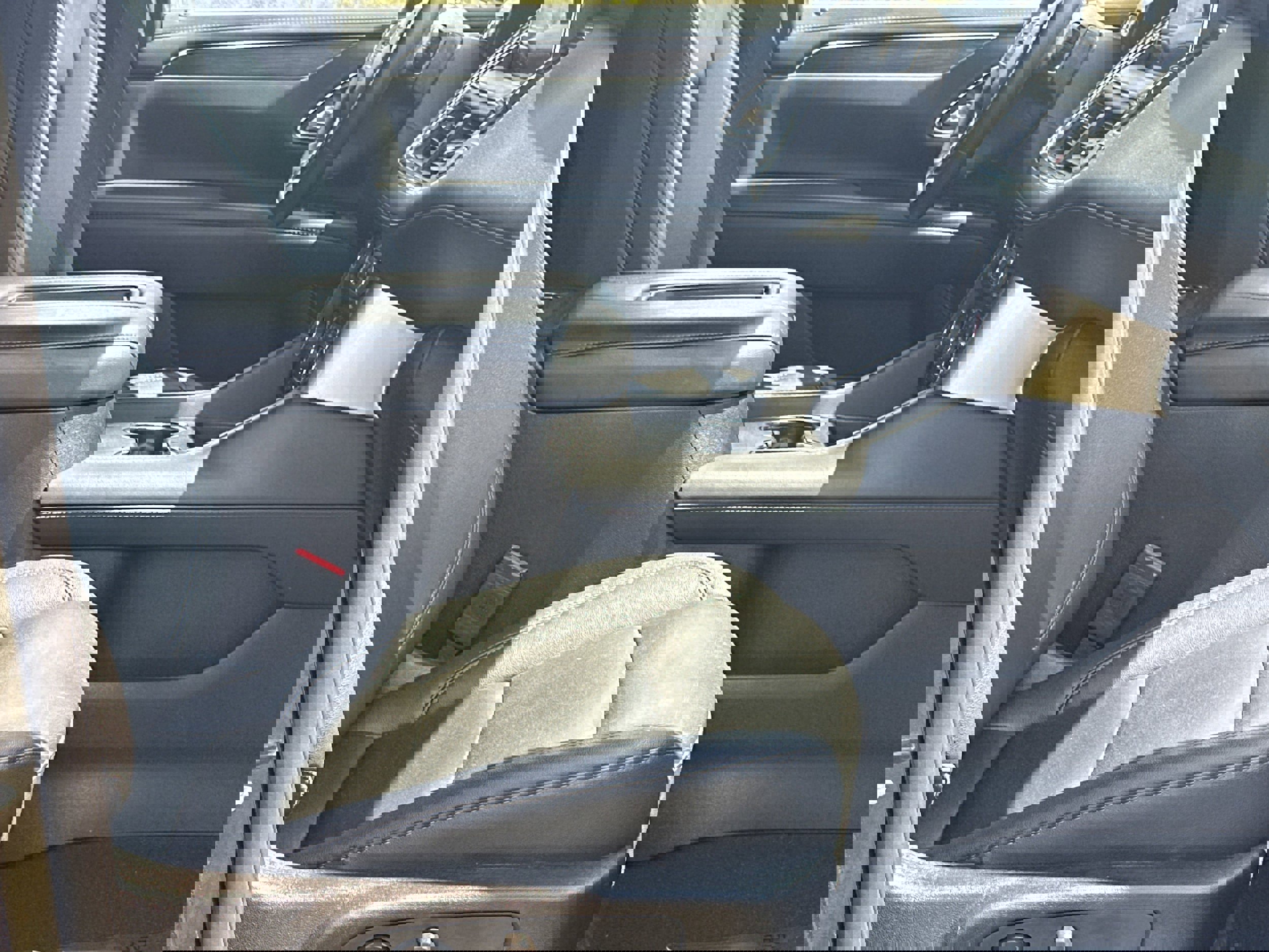 Used 2024 Chevrolet Suburban LT image 13