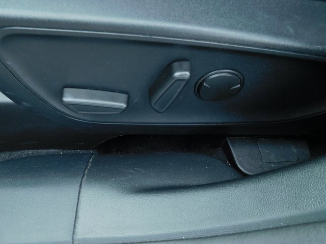 Used 2024 Ford Escape ST-Line image 25