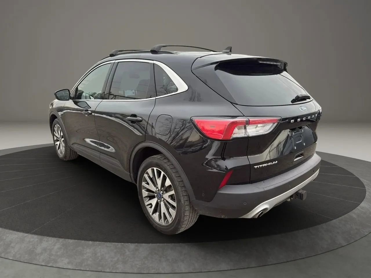 Used 2020 Ford Escape Titanium AWD/4WD image 7
