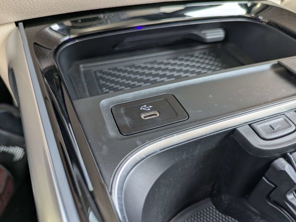 Used 2025 Mercedes-Benz GLB 250 image 25