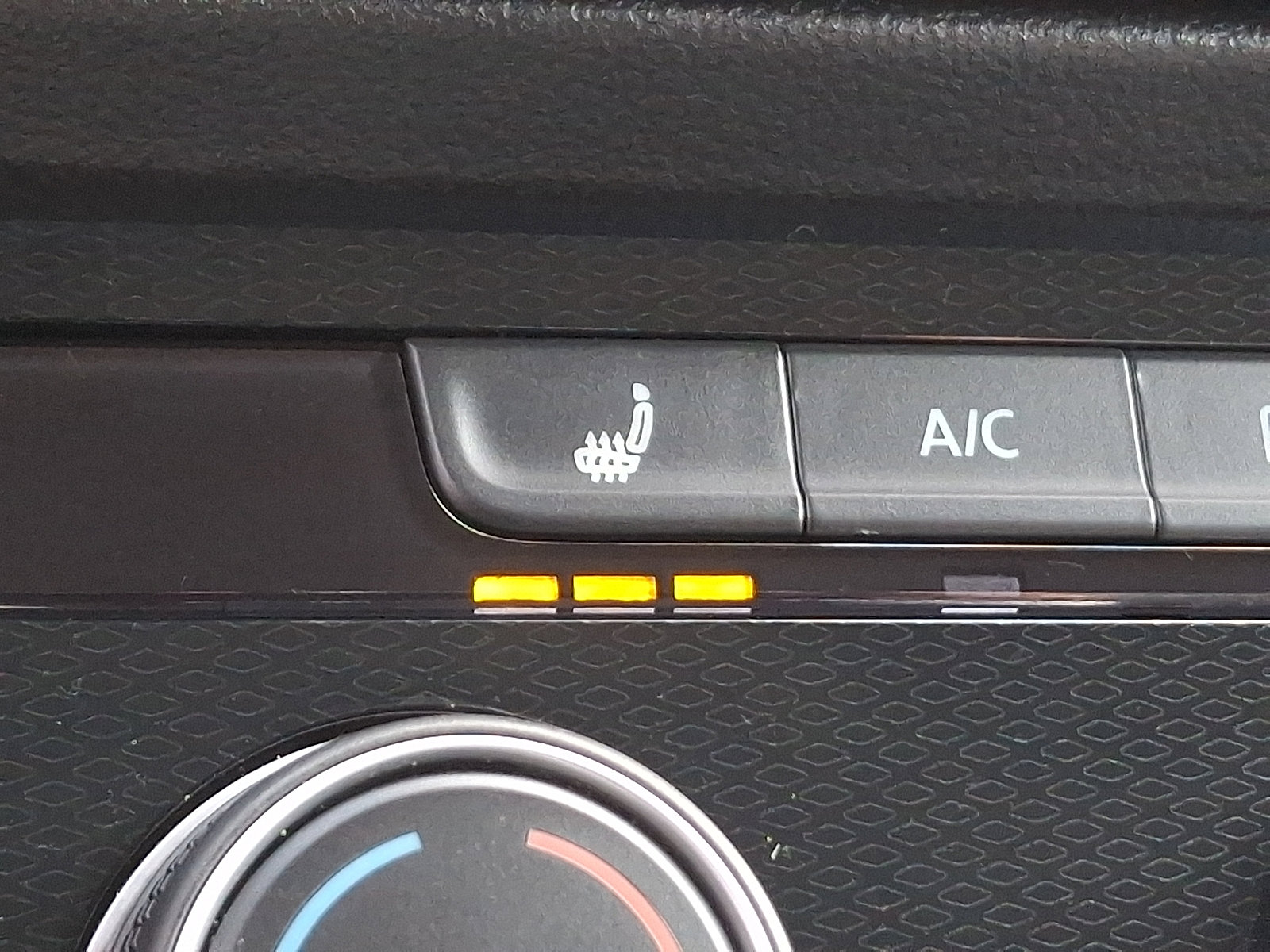 Certified 2025 Volkswagen Taos S AWD/4WD image 23