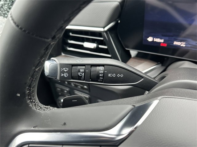 New 2026 Chevrolet Suburban Premier image 21