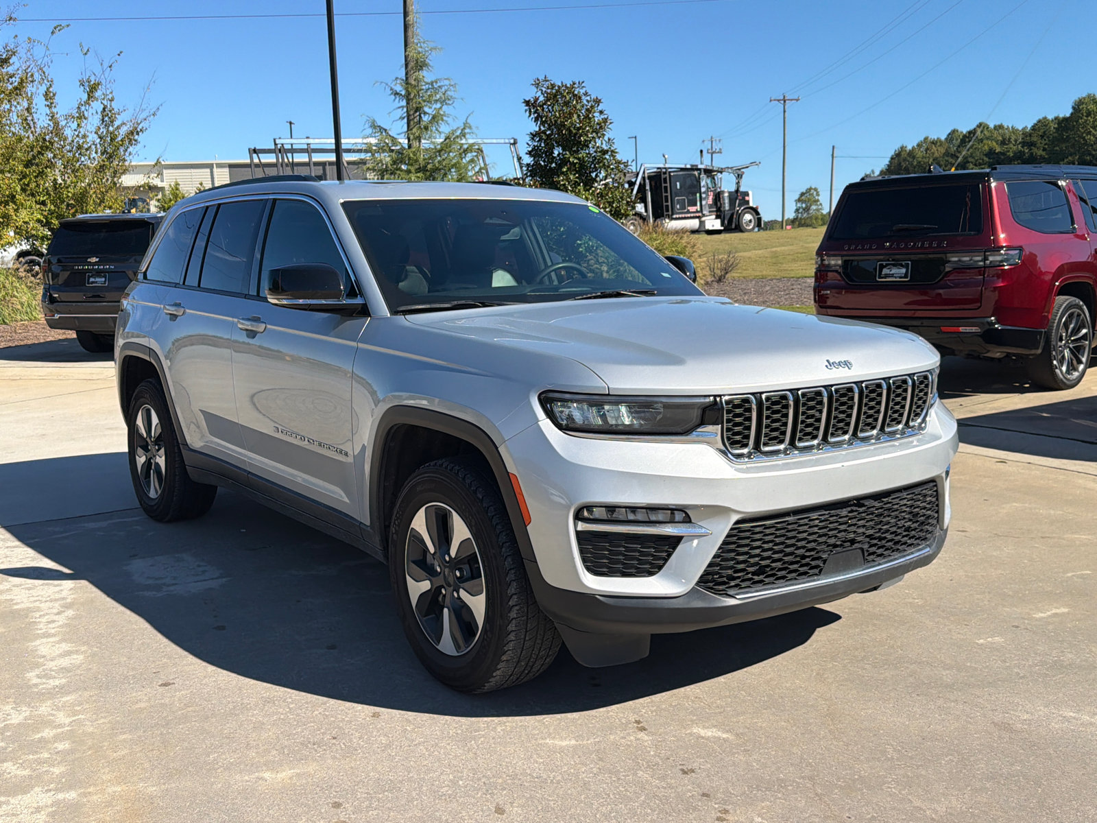 Used 2024 Jeep Grand Cherokee Limited 4xe AWD/4WD image 5