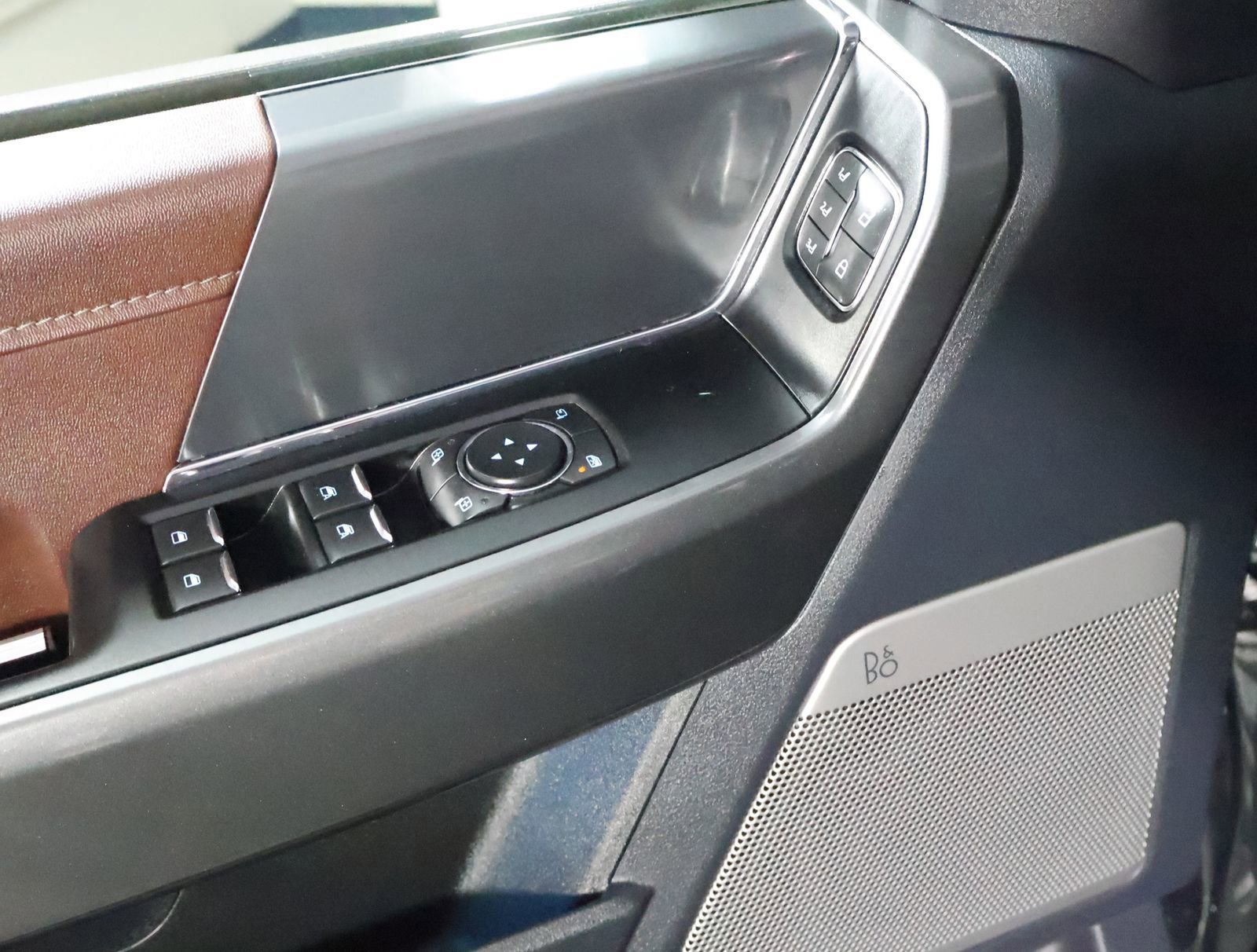 Used 2022 Ford F150 Lariat w/ Equipment Group 502A High image 46