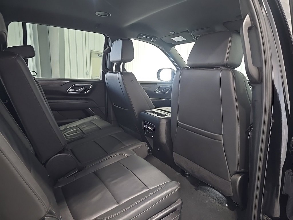 Used 2024 Chevrolet Suburban LT image 25