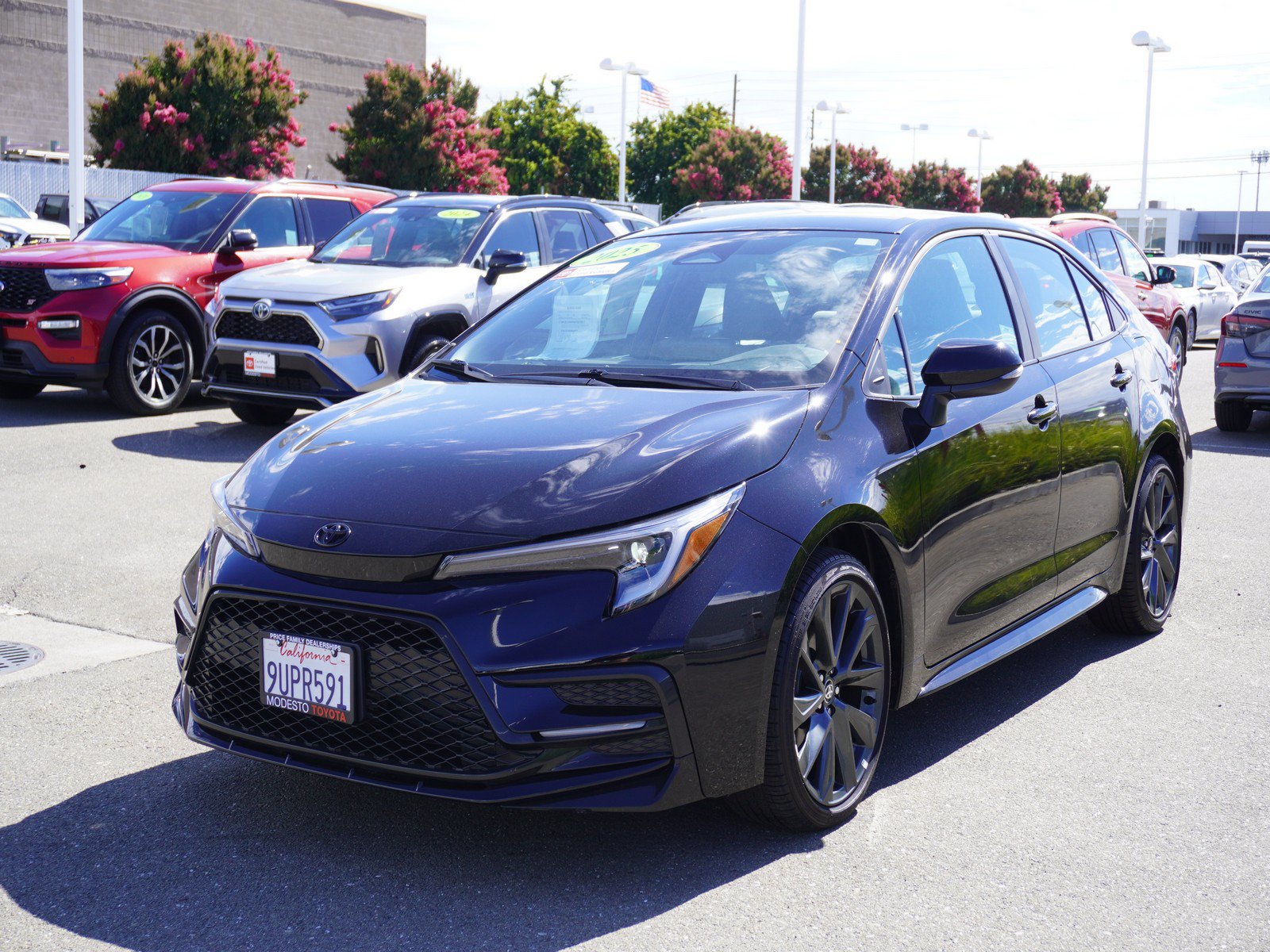 Used 2025 Toyota Corolla SE FWD image 5
