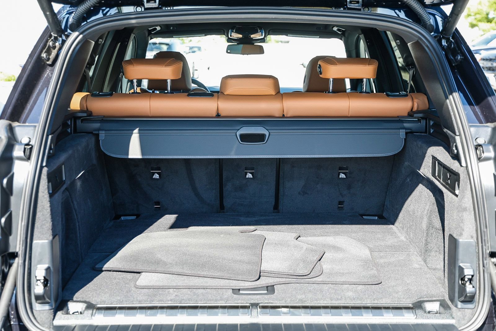 Used 2026 BMW X5 xDrive50e w/ M Sport Package image 25