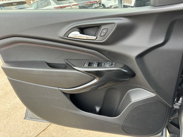 Used 2025 Chevrolet Trax RS w/ Driver Confidence Package image 22