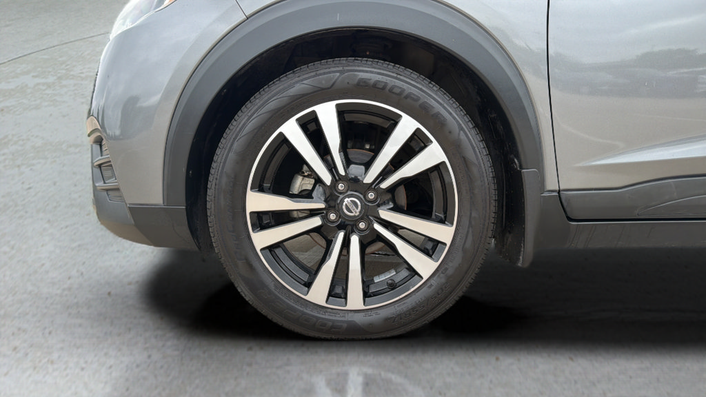Certified 2018 Nissan Kicks SV w/ Exterior Package FWD image 14
