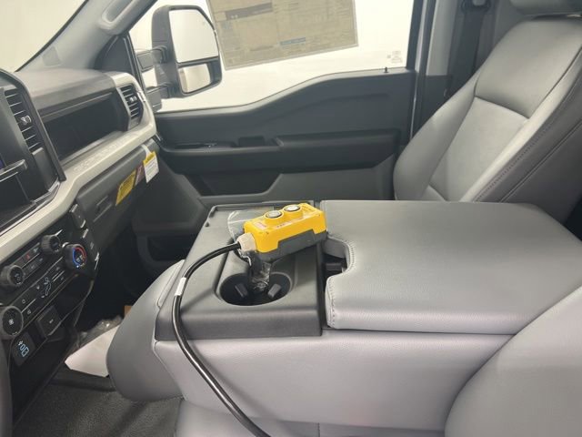New 2025 Ford F450 XL w/ XL Chrome Package AWD/4WD image 15