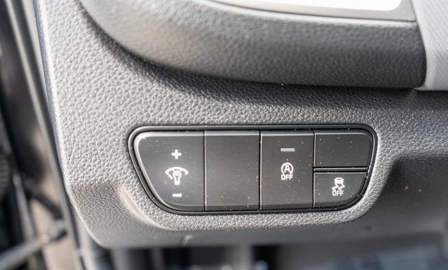 Used 2024 Kia Seltos LX AWD/4WD image 19