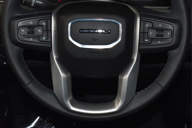 Used 2024 GMC Yukon Denali AWD/4WD image 25