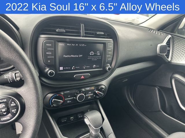 Used 2022 Kia Soul LX FWD image 26