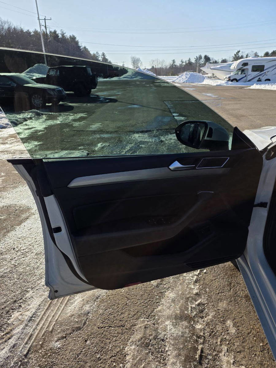 Used 2019 Volkswagen Arteon SE image 16