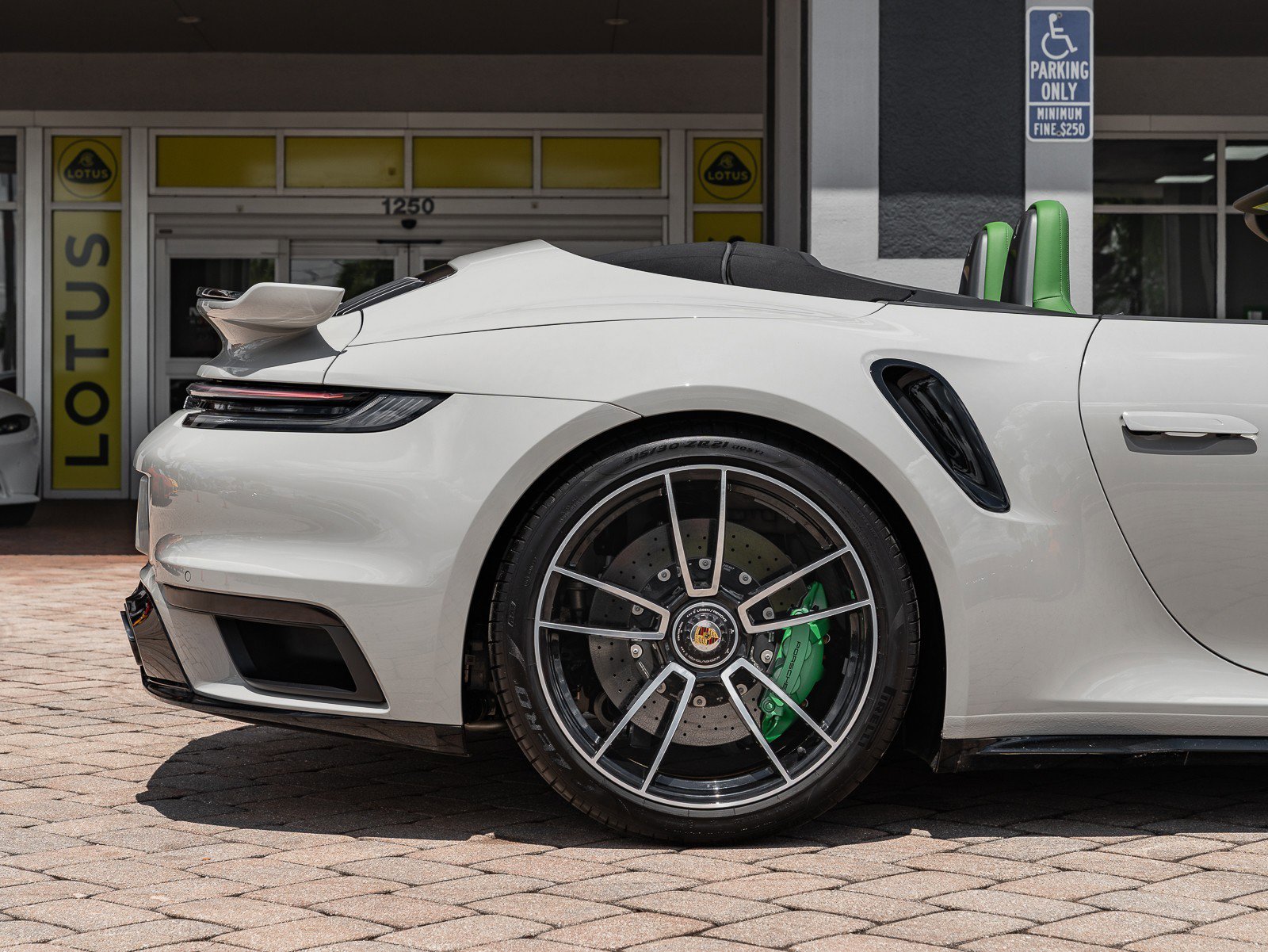 Used 2022 Porsche 911 Turbo S image 9