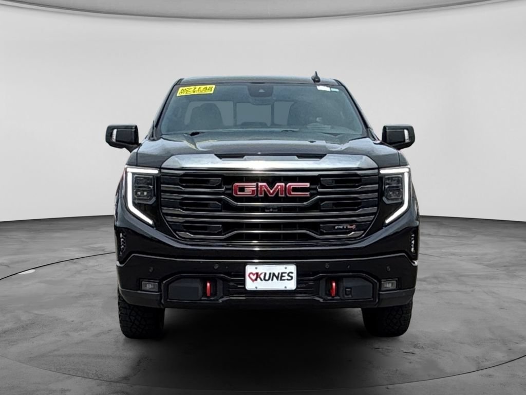 Used 2023 GMC Sierra 1500 AT4 w/ AT4 Premium Package AWD/4WD image 2