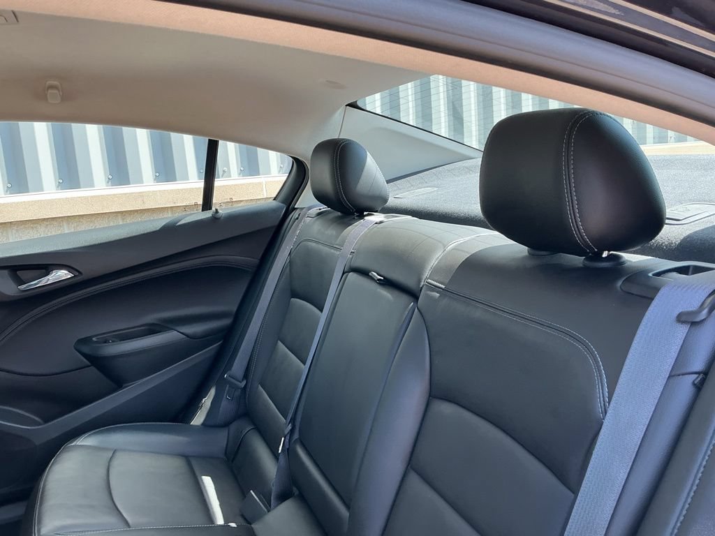 Used 2016 Chevrolet Cruze Premier FWD image 17