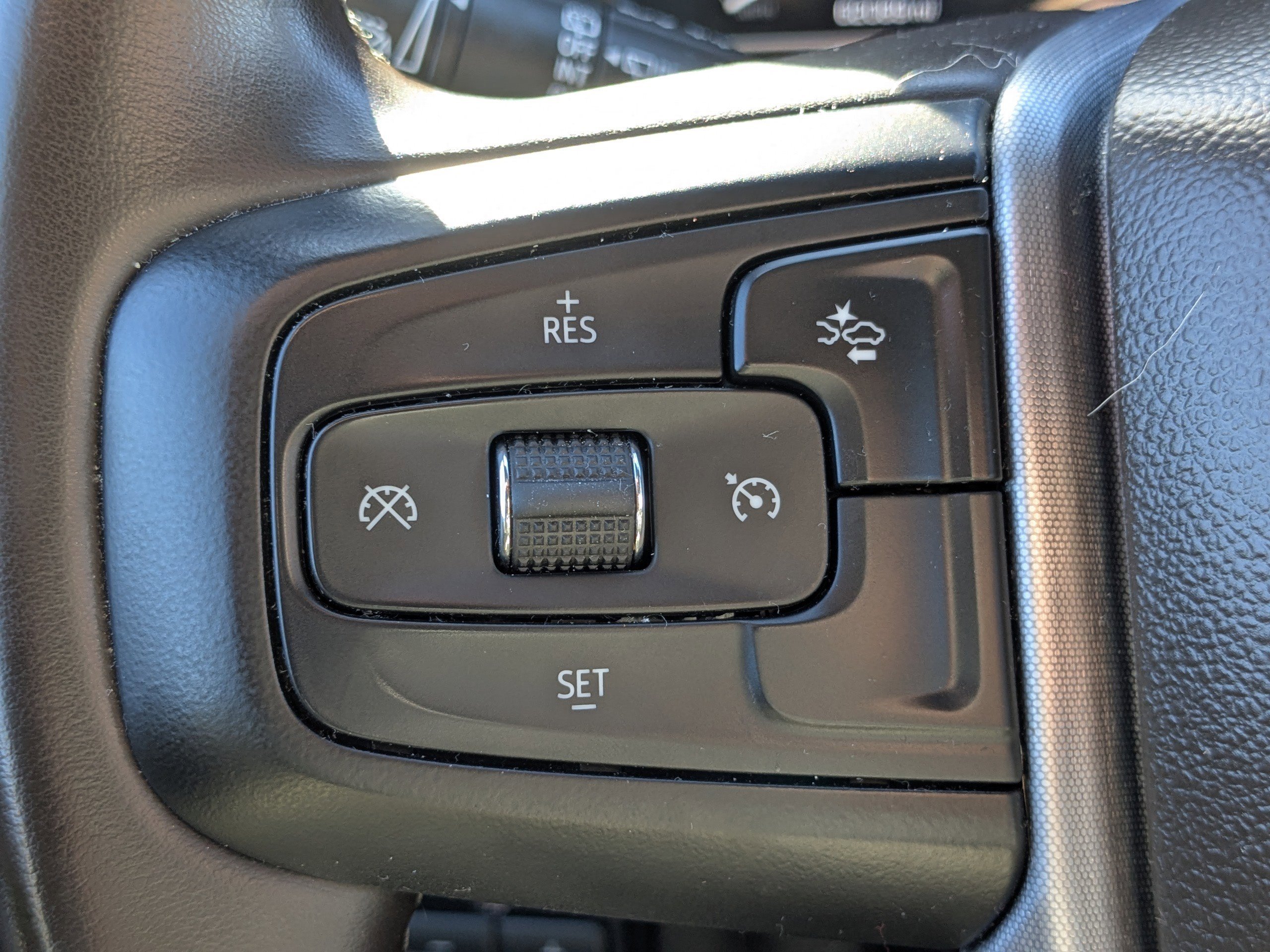 Used 2023 GMC Yukon SLT w/ Max Trailering Package image 28