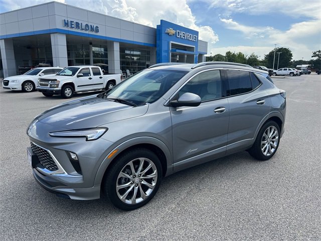 Used 2024 Buick Encore GX Avenir w/ Avenir Convenience Package image 4