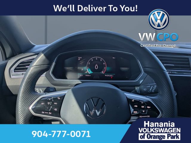 Certified 2024 Volkswagen Tiguan SE R-Line FWD image 31