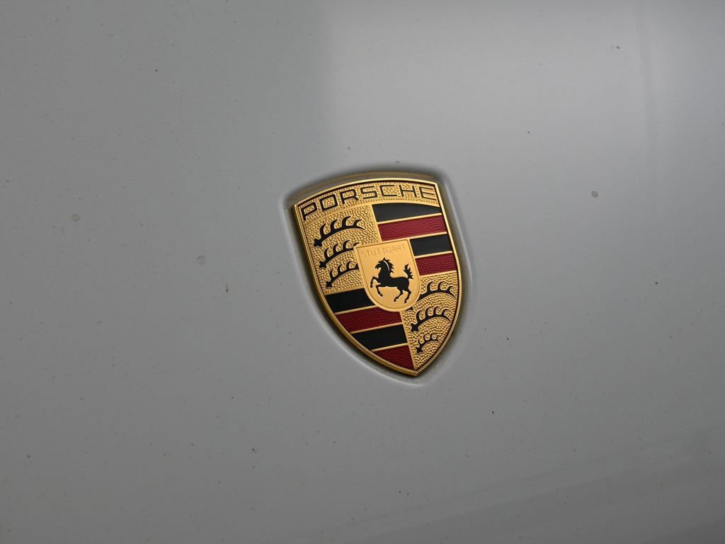 Certified 2022 Porsche Macan image 13