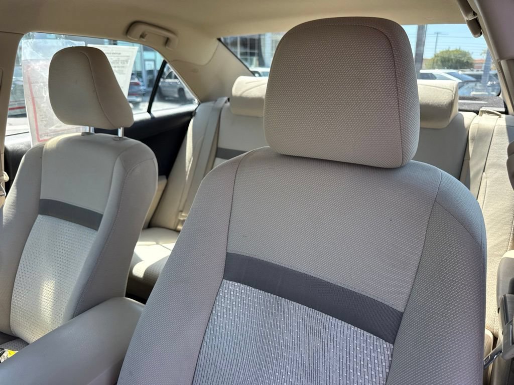 Used 2014 Toyota Camry LE FWD image 21